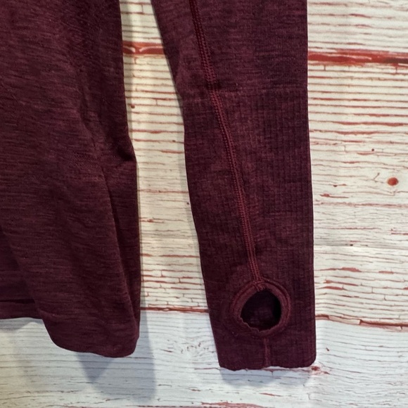 Lululemon Swiftly Tech Long Sleeve Crew in Ruby / Black Sz 4 - Picture 6 of 10